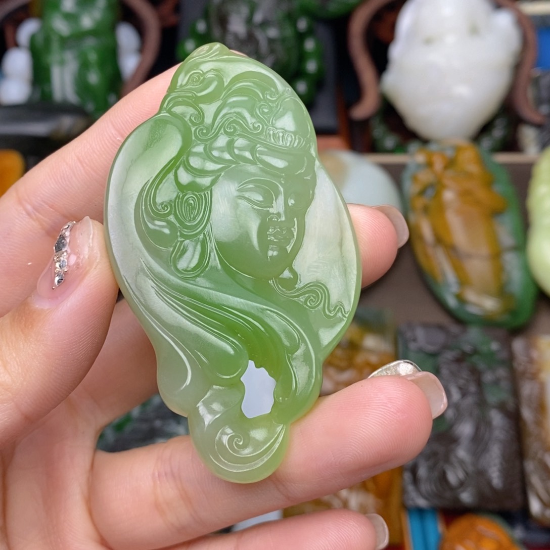 和田玉颈饰未镶嵌大*_