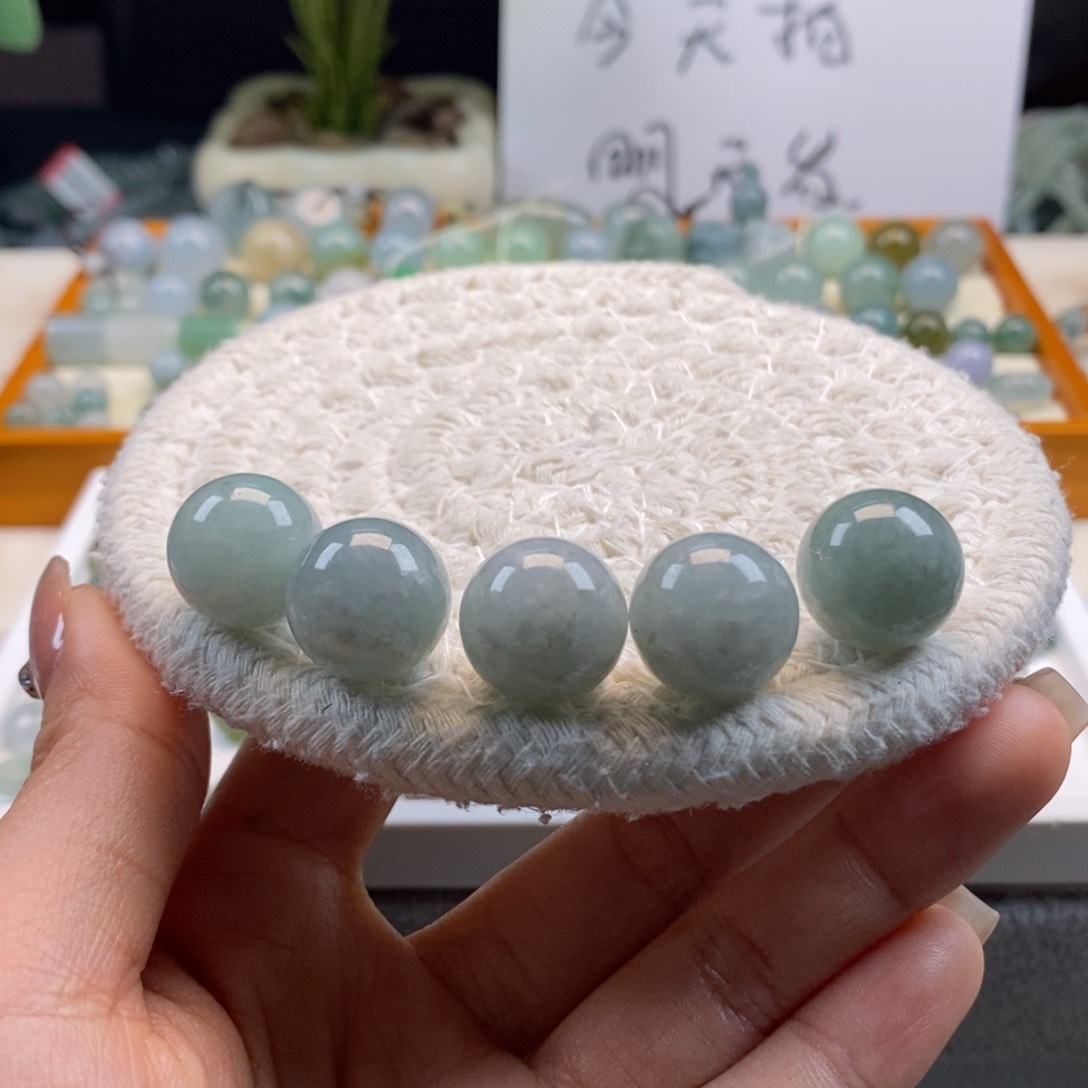 翡翠散珠天然翡翠14+，单颗价格，可挑