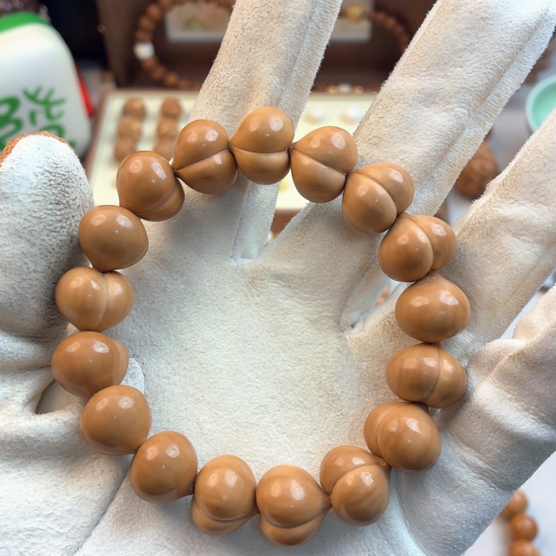 S****猴头核桃吊坠屁桃