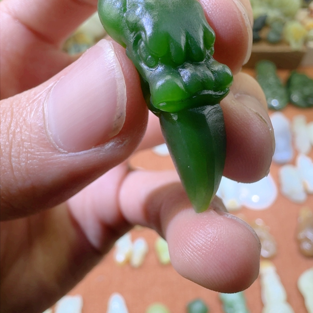 和田玉吊坠(赠链)未镶嵌