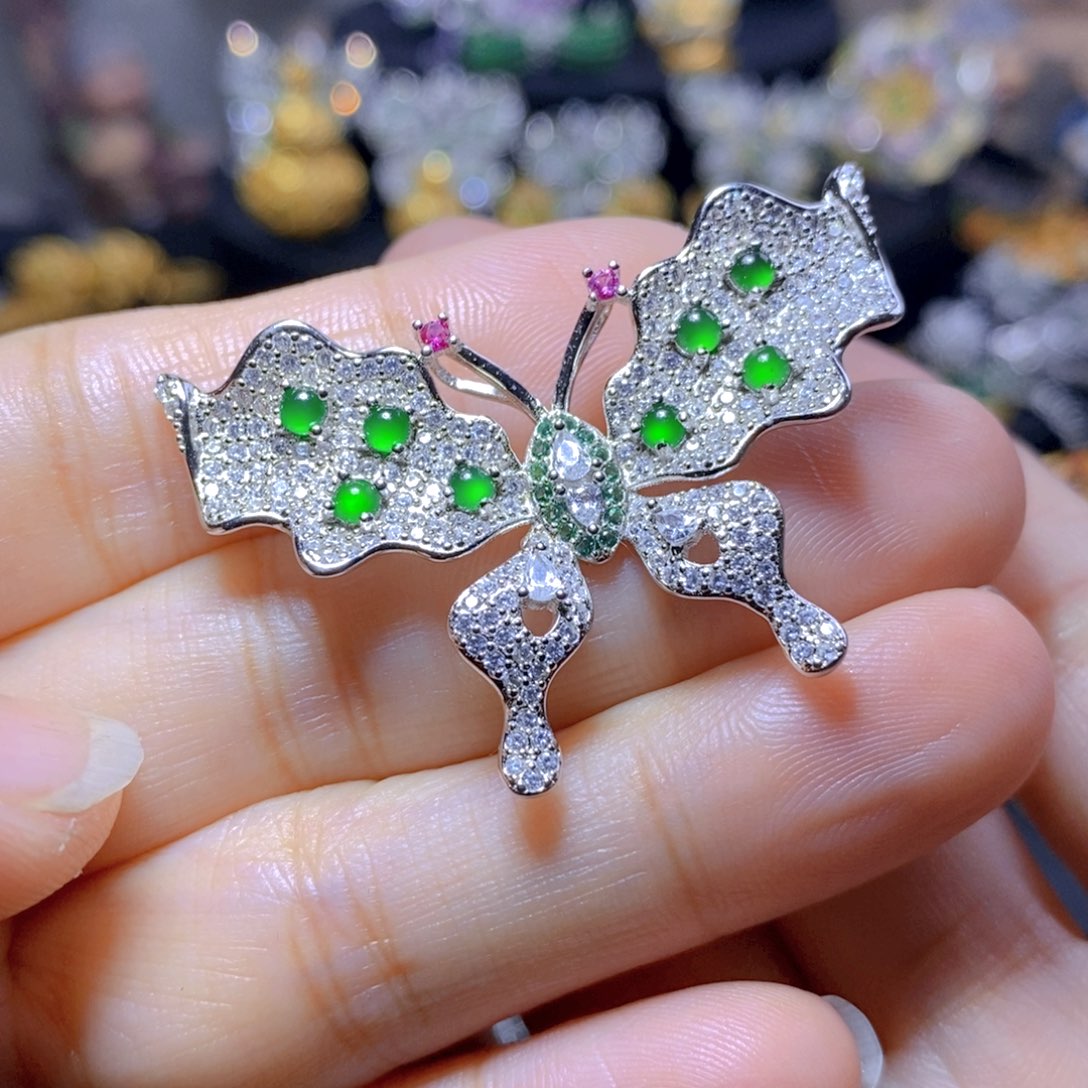 翡翠银S925镶嵌耳钉天然翡翠