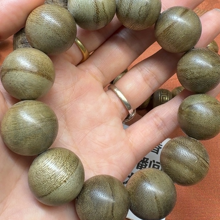 大叶紫檀（黑酸枝木类）