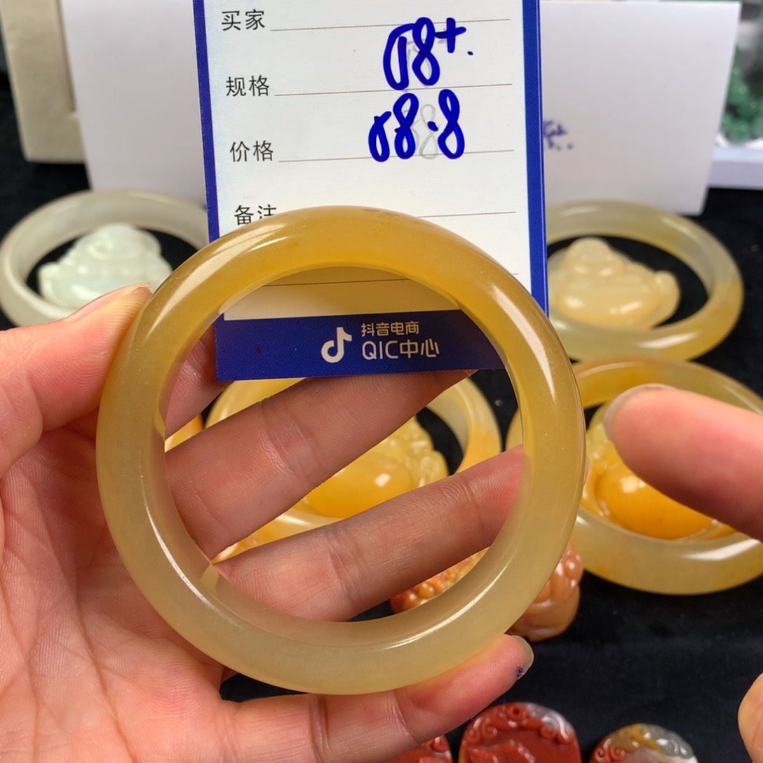 石英质玉（黄龙玉）手镯未镶嵌唯*