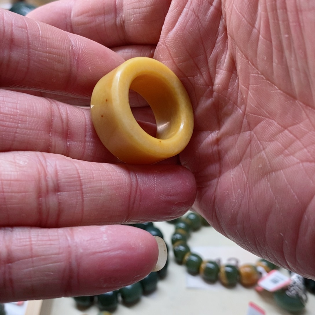 蛇纹石玉手把未镶嵌山**长