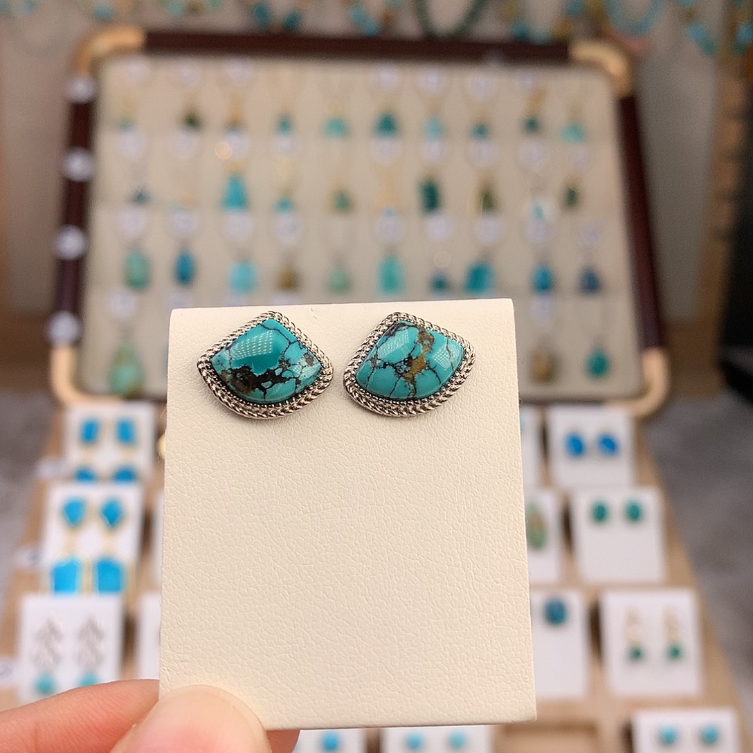 绿松石银S925镶嵌耳饰