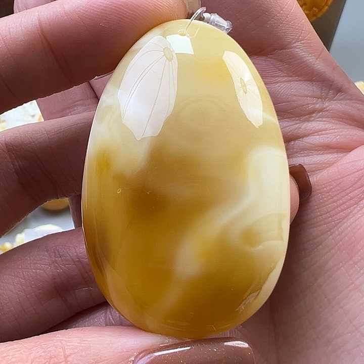 蜜蜡未镶嵌珠宝奇石