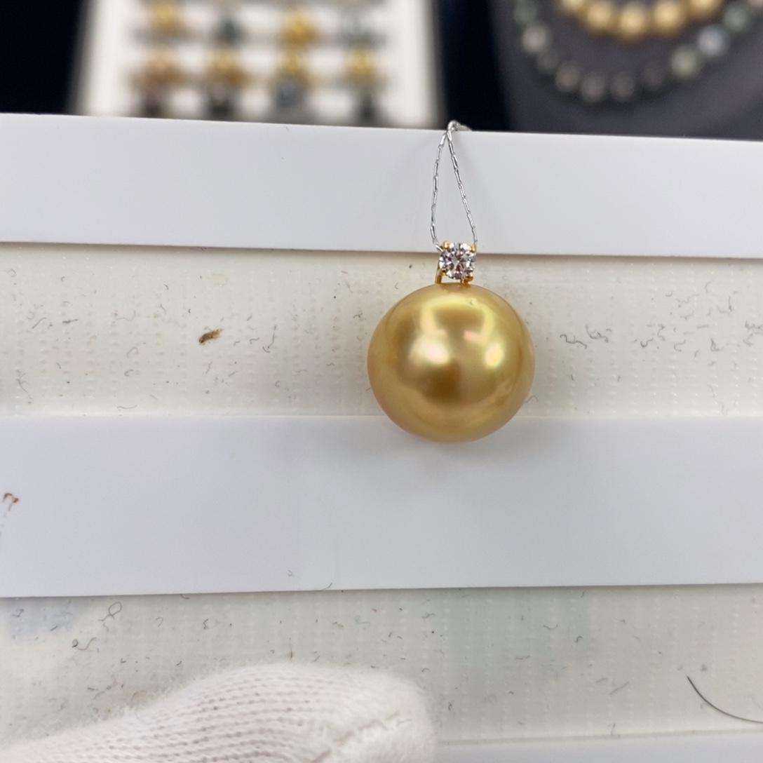 18K金镶嵌海水珍珠颈饰12-13m m