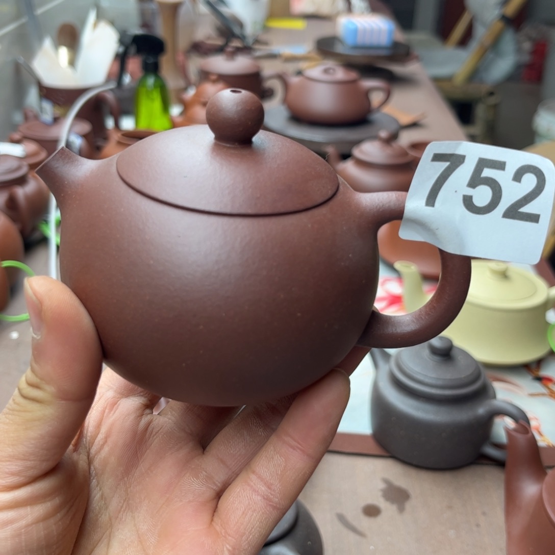 紫砂茶壶底槽青西施220左右瑕疵