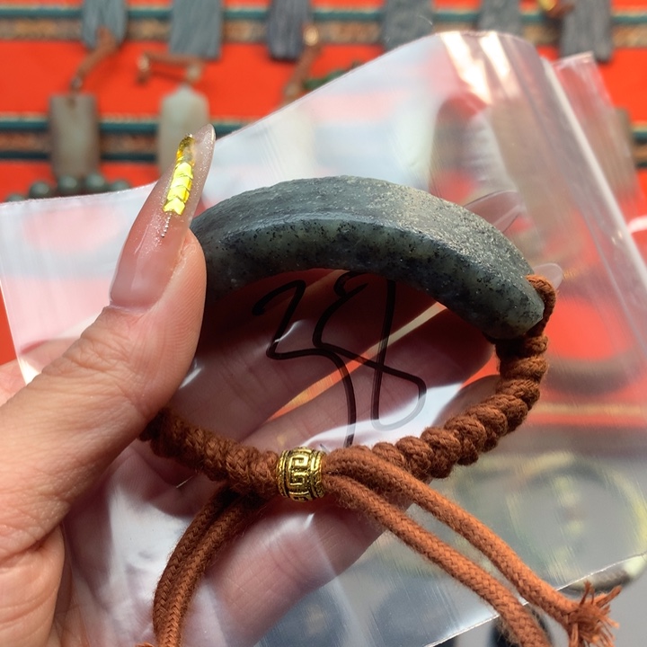 和田玉（糖玉）颈饰未镶嵌