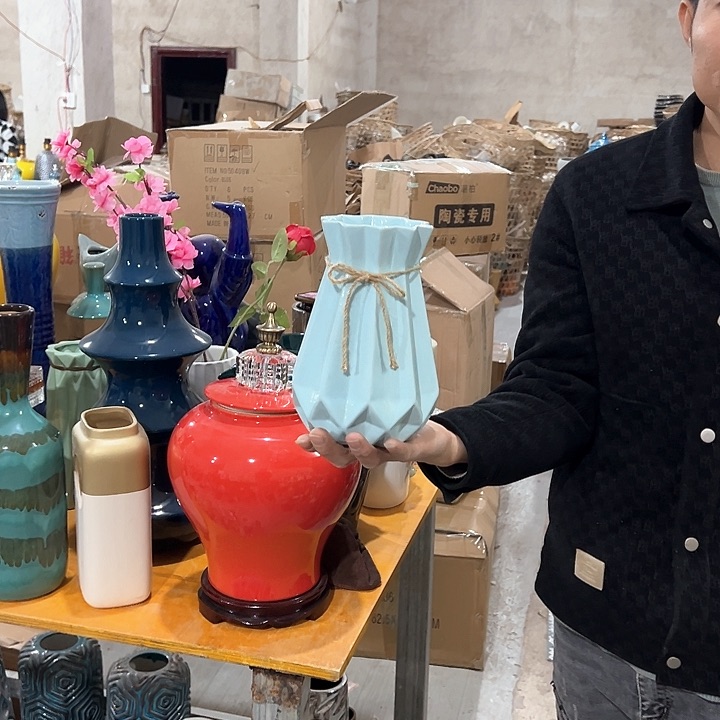 瓶高度20厘米口径8厘米