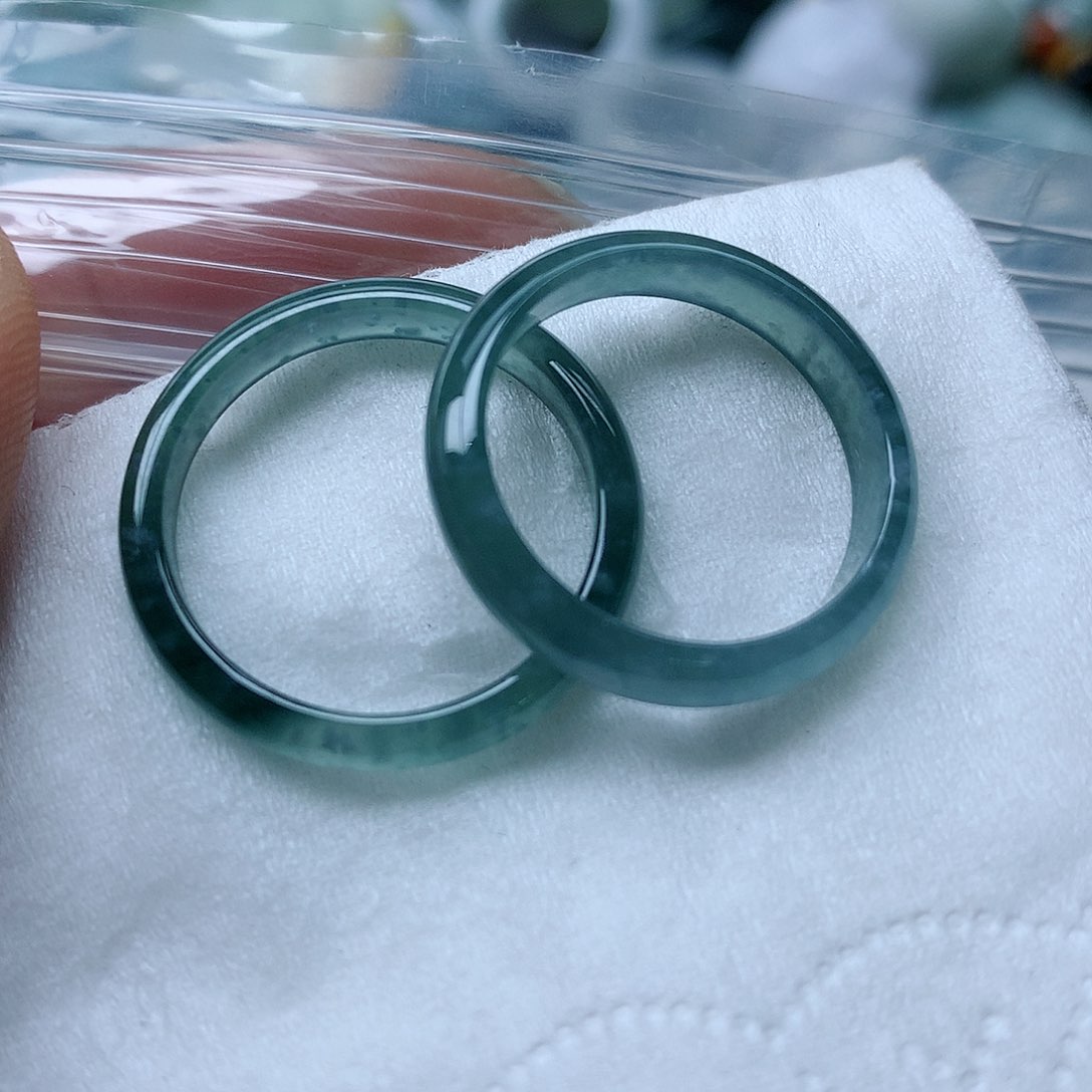 翡翠颈饰未镶嵌吊坠