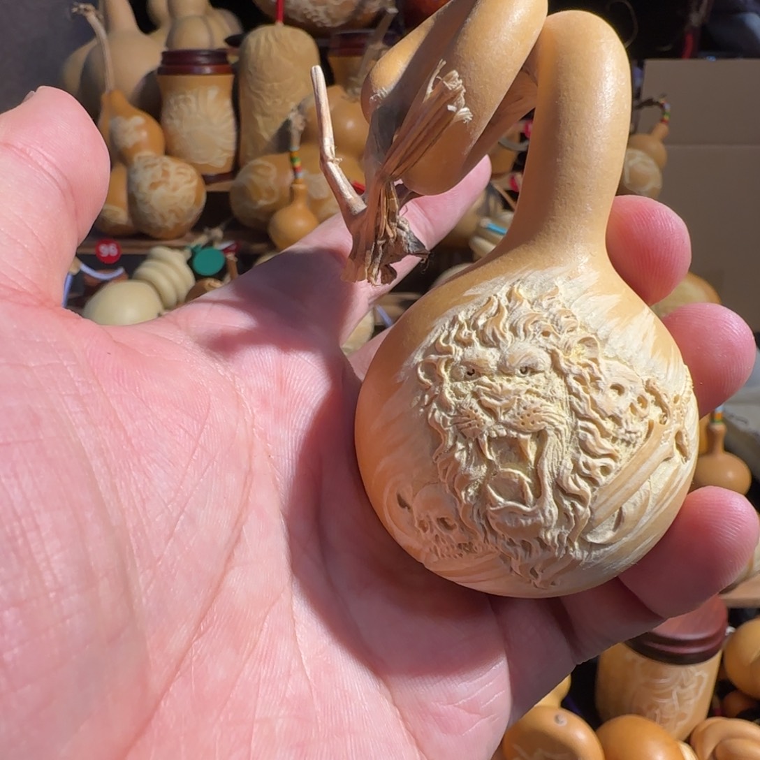 有机玻璃辛巴雕刻弹簧扣