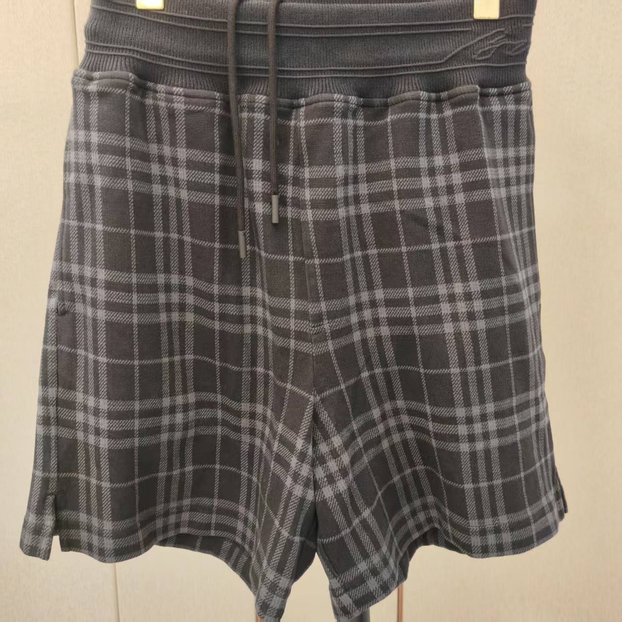 99新 BURBERRY/博柏利 经典格纹短裤 290