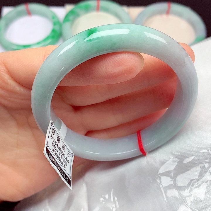 翡翠未镶嵌手镯57手镯