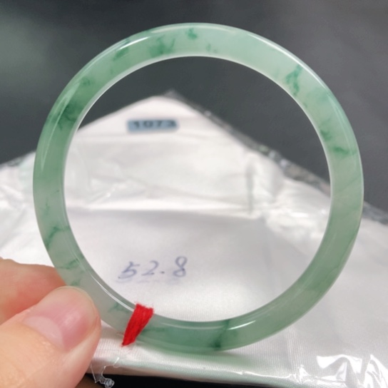 翡翠手镯未镶嵌1073号