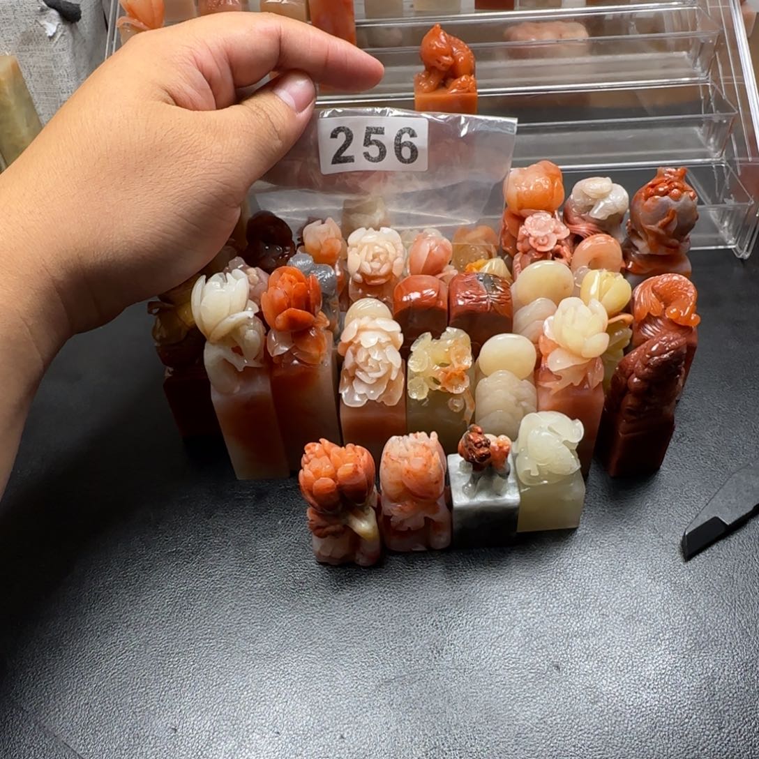 爱***～老挝石老挝             