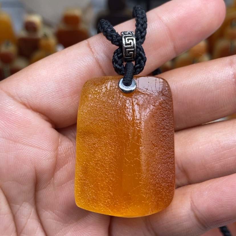 【闪购商品】琥珀颈饰未镶嵌