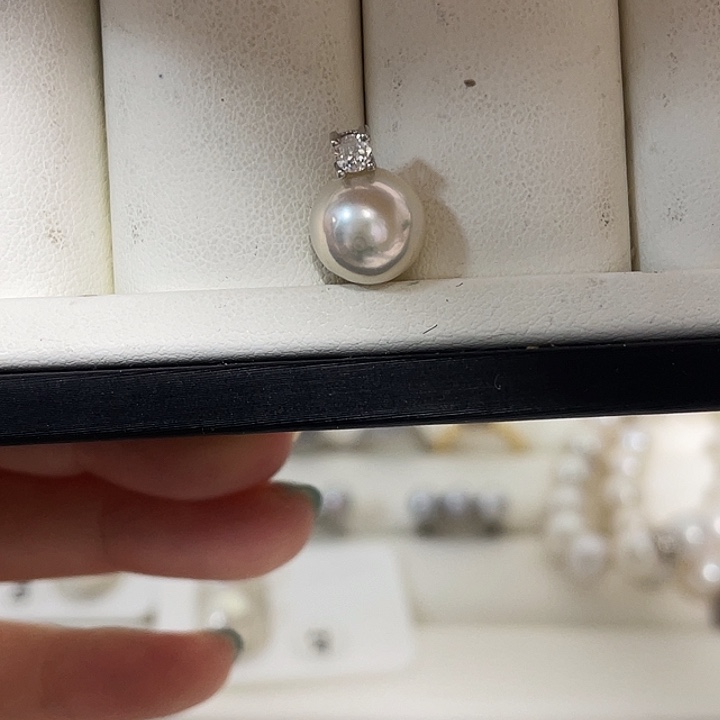 非金属9.7mm正圆浅金色吊坠福利不退换