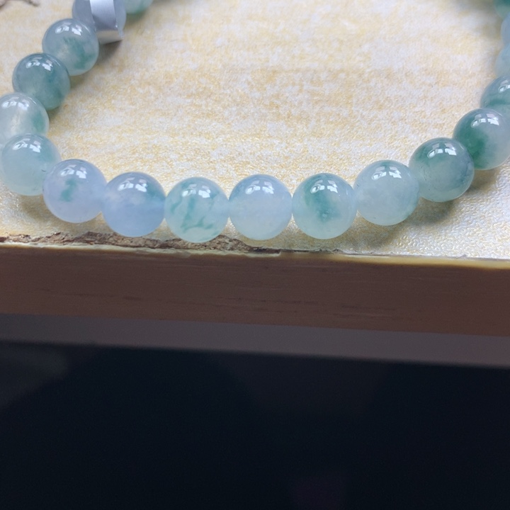 翡翠颈饰未镶嵌吊坠