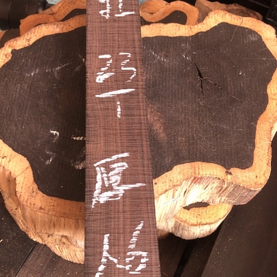 累***扛东非黑黄檀（紫光檀）