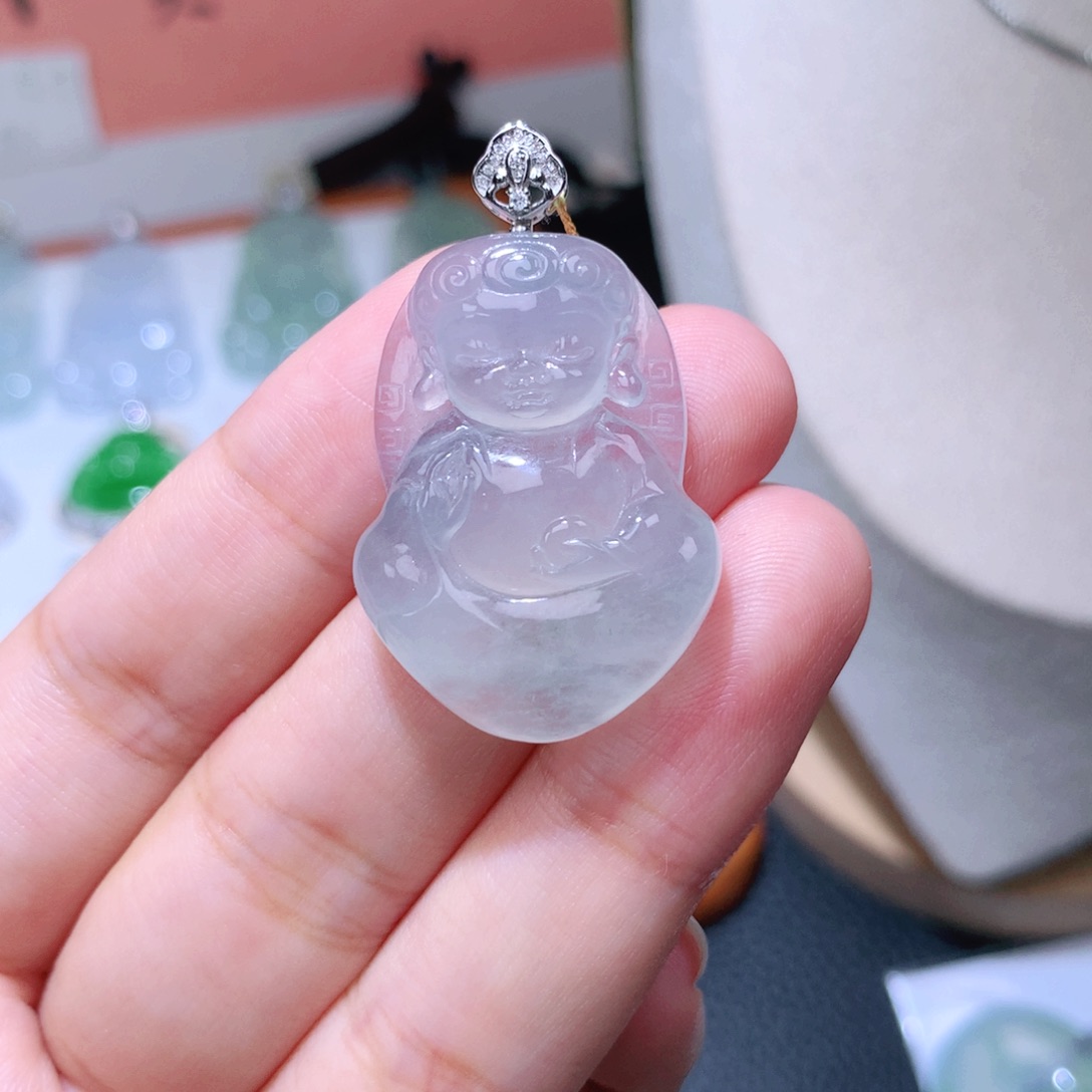 颈饰18K金镶嵌翡翠宝宝观音