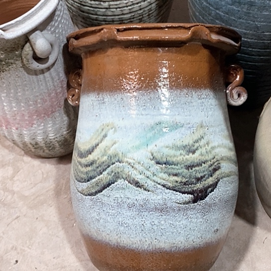 紫砂花盆口22高度30黄手拉