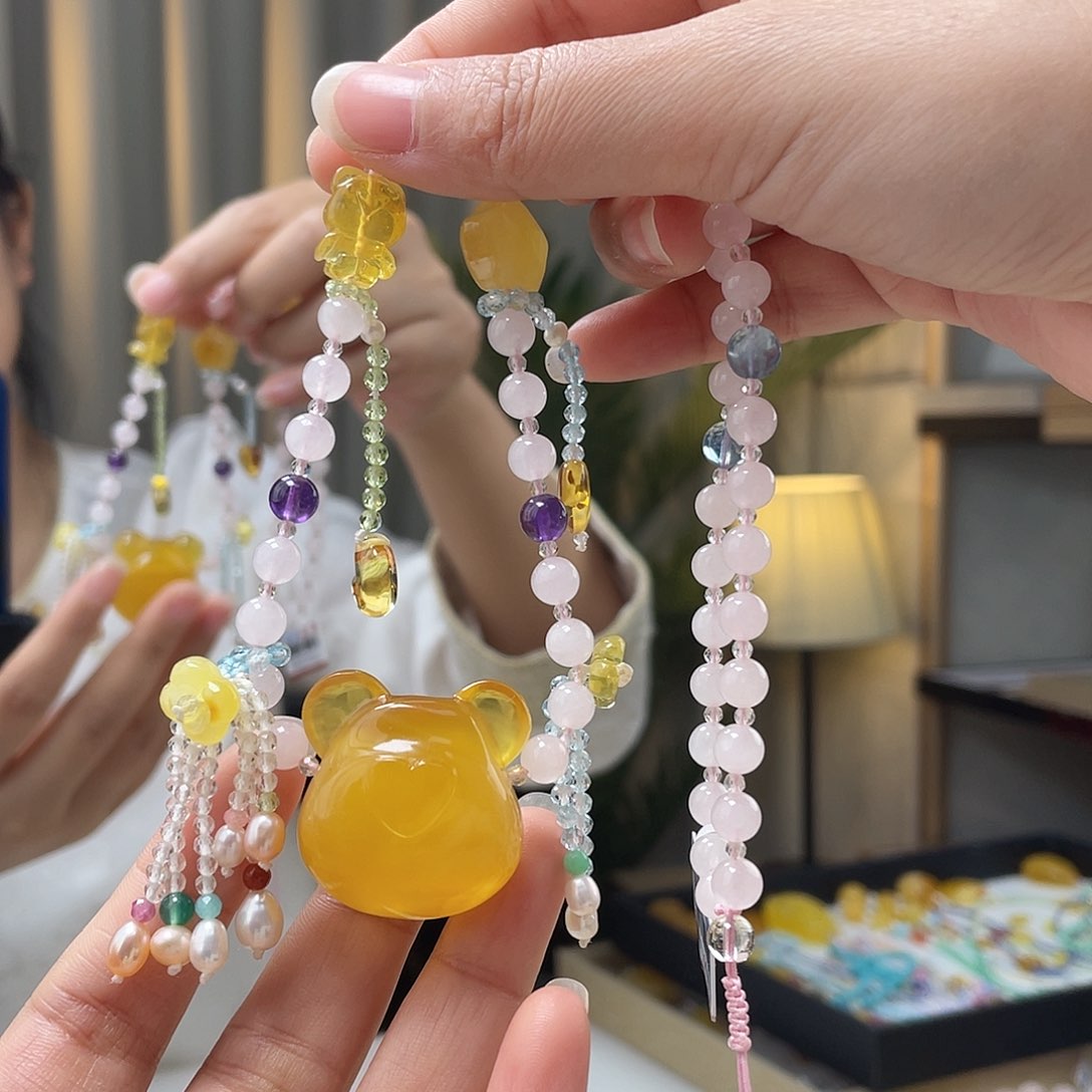 琥珀裸石未镶嵌蜜蜡吊坠