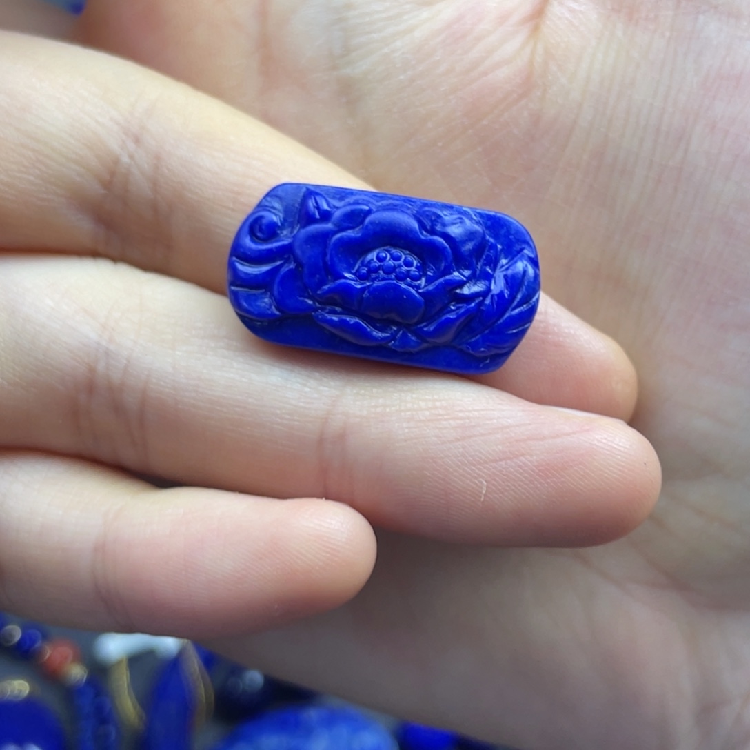 青金石未镶嵌手牌