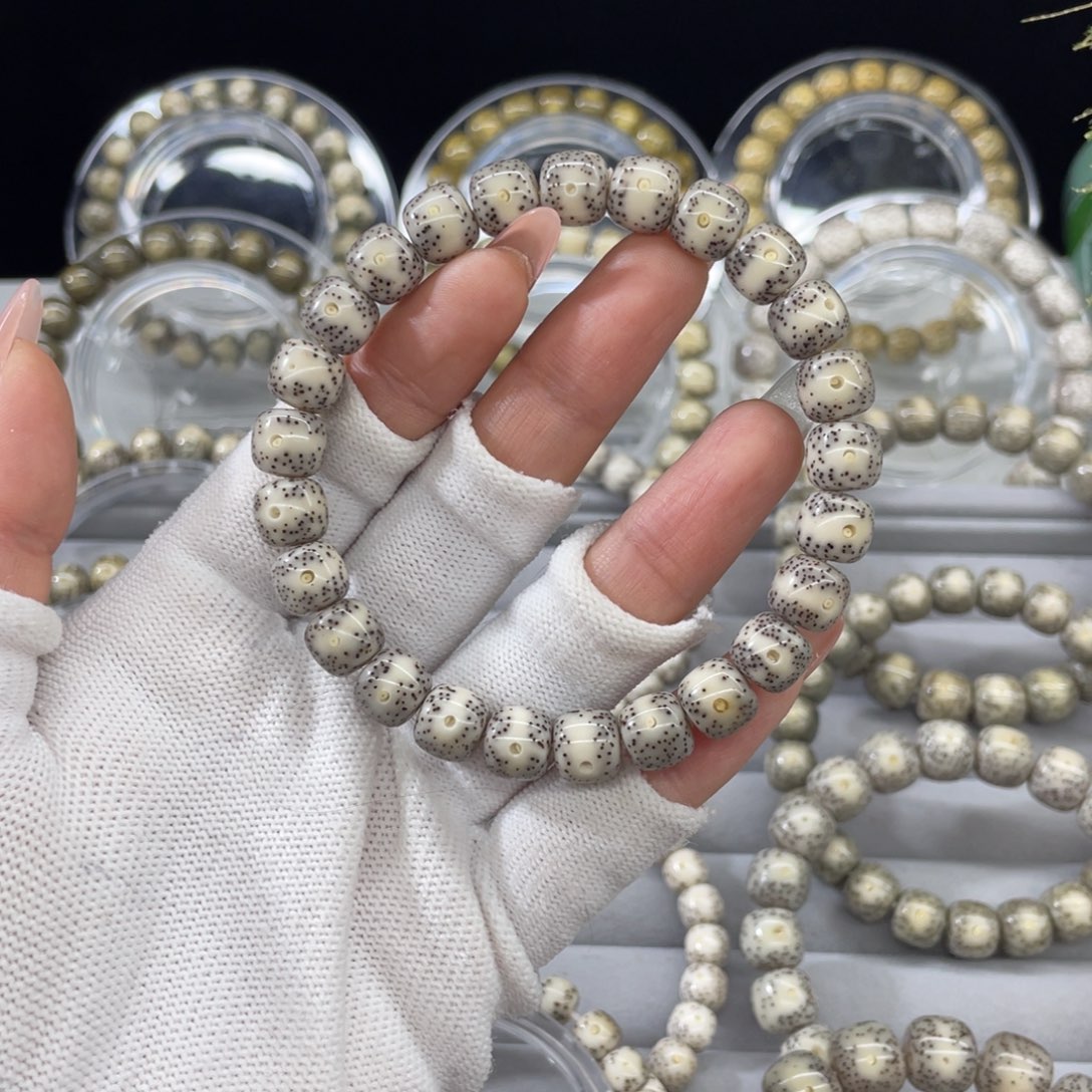 星月菩提手串陈*?9/8 一线天 32