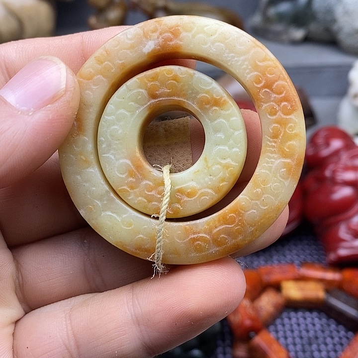 未镶嵌蛇纹石玉颈饰