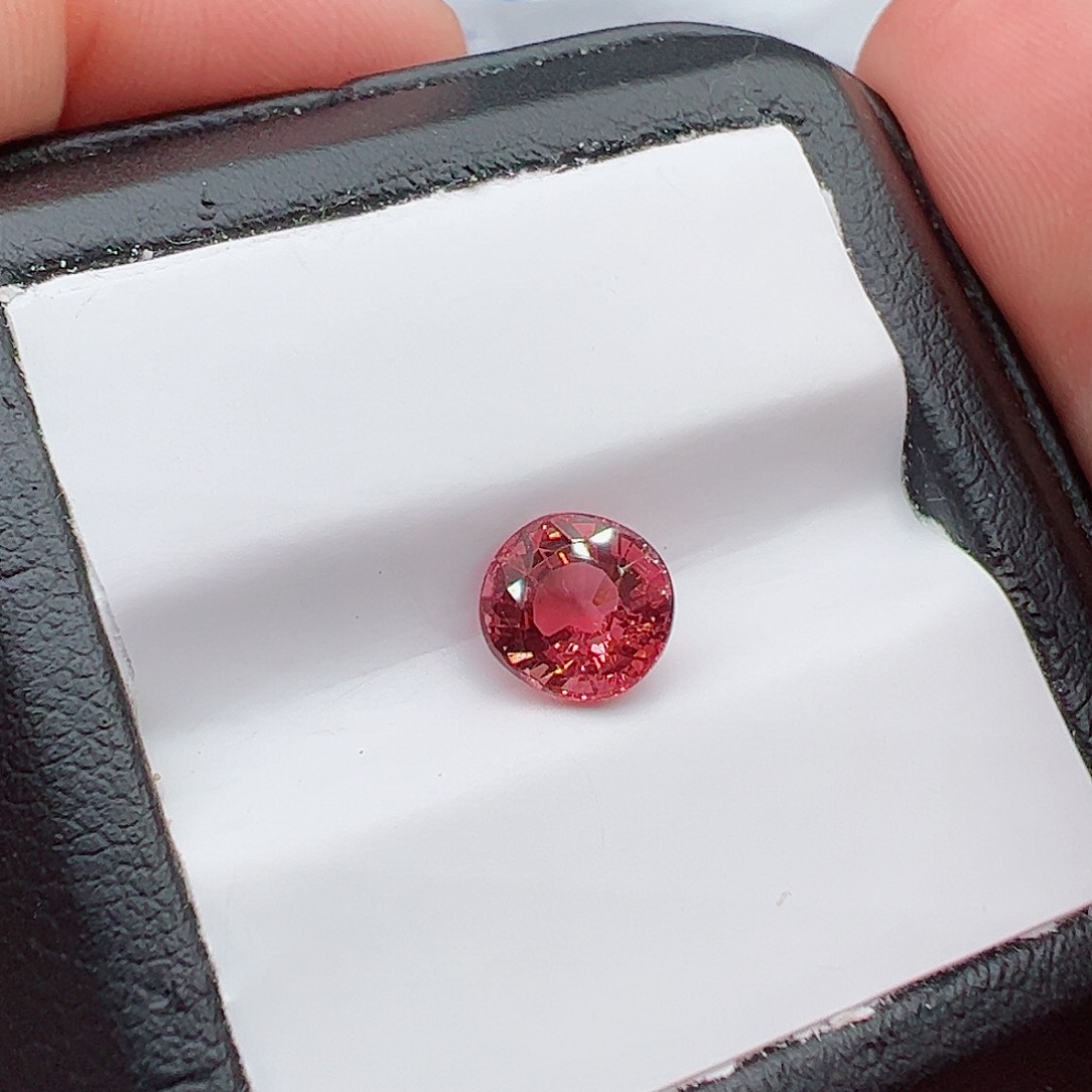 碧玺1.7克拉裸石未镶嵌