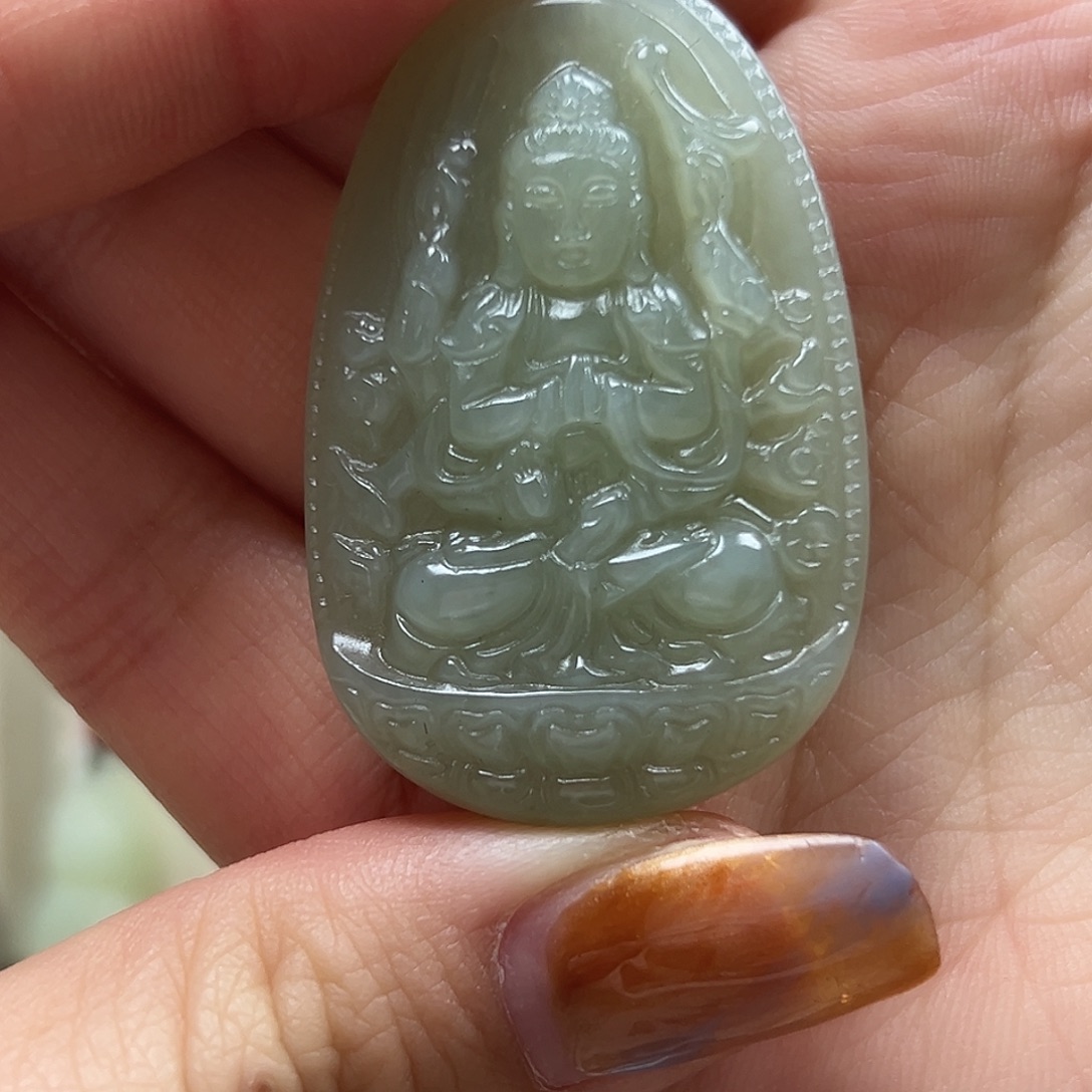 随***散和田玉未镶嵌颈饰