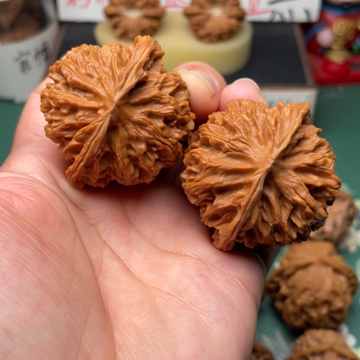 【闪购商品】文玩核桃把件45苹果园