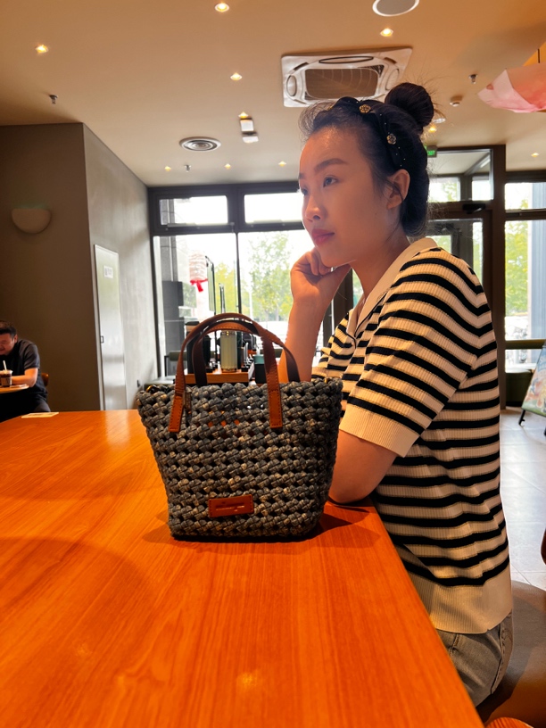 食草堂实体专柜时尚菜篮子包