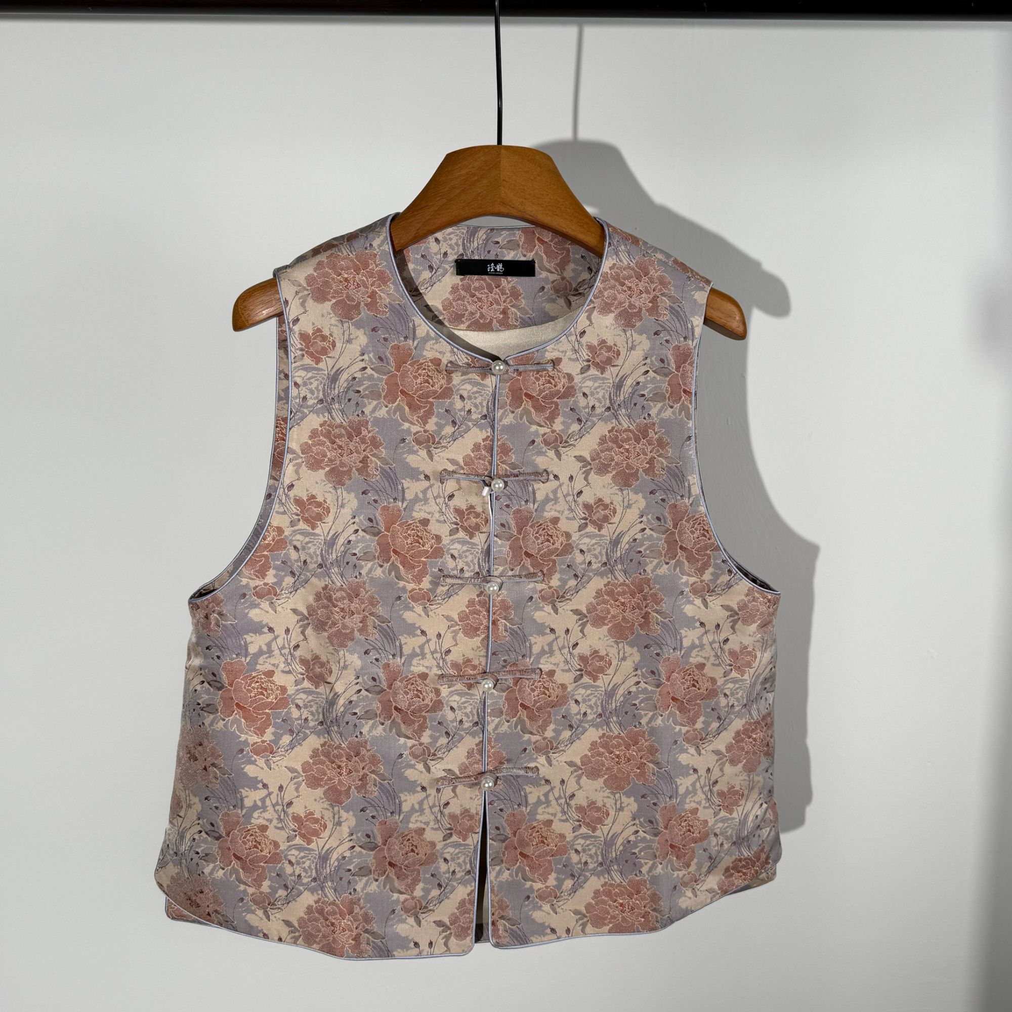 中国丝绸隆鹊『苏大 人间富贵花』宋锦圆领对襟马甲（一字扣）百搭