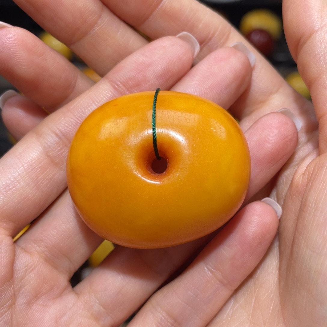 【闪购商品】琥珀裸石未镶嵌扣子