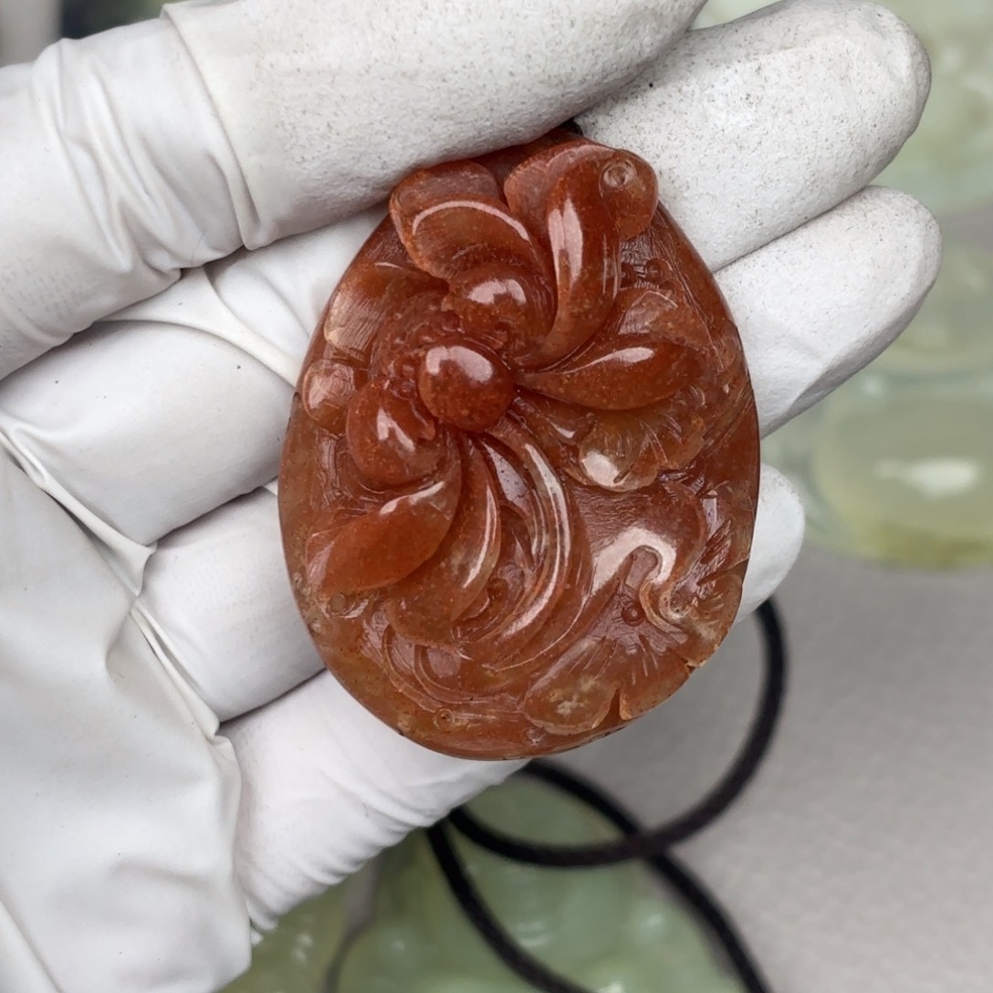 蛇纹石玉颈饰未镶嵌菏