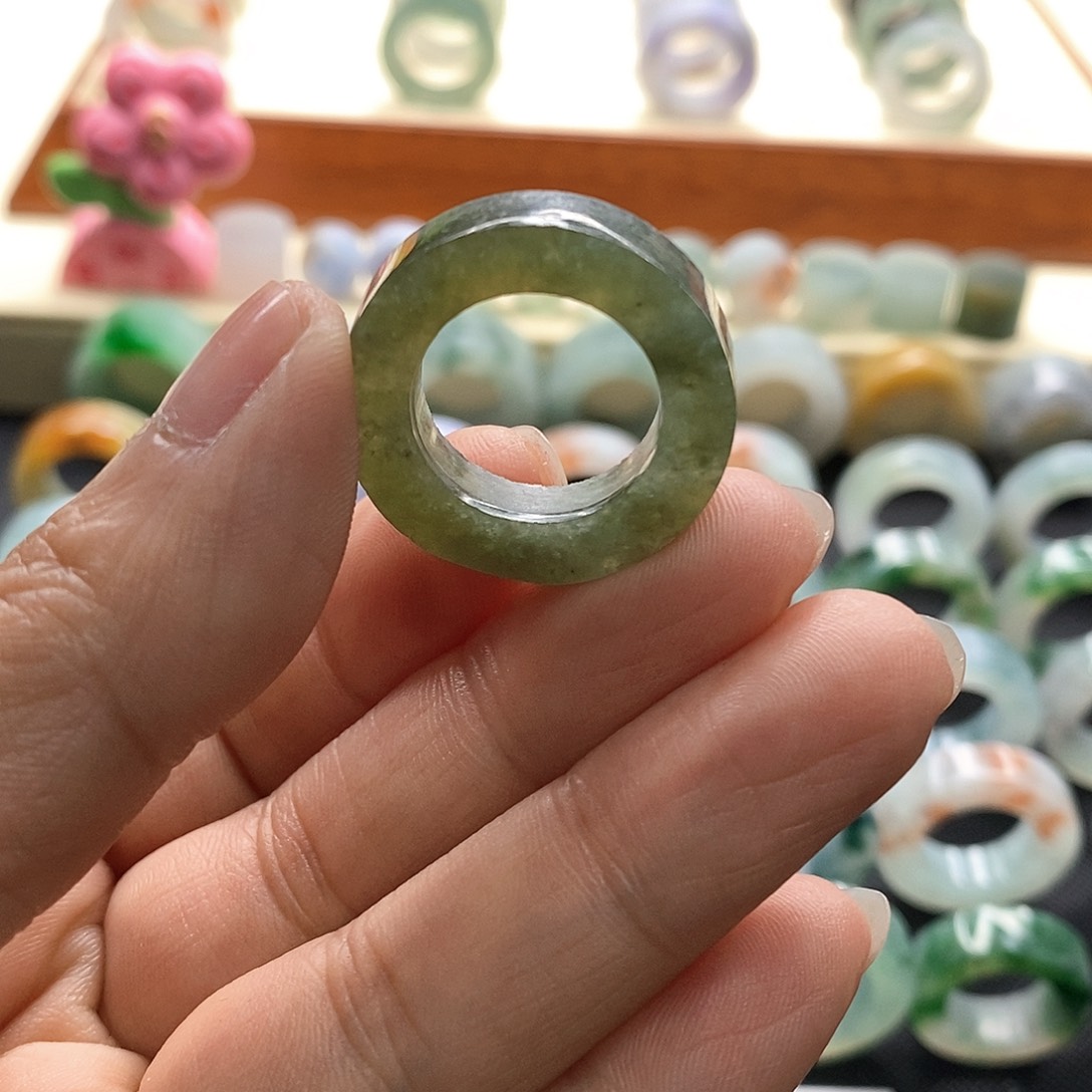 定制翡翠未镶嵌翡翠