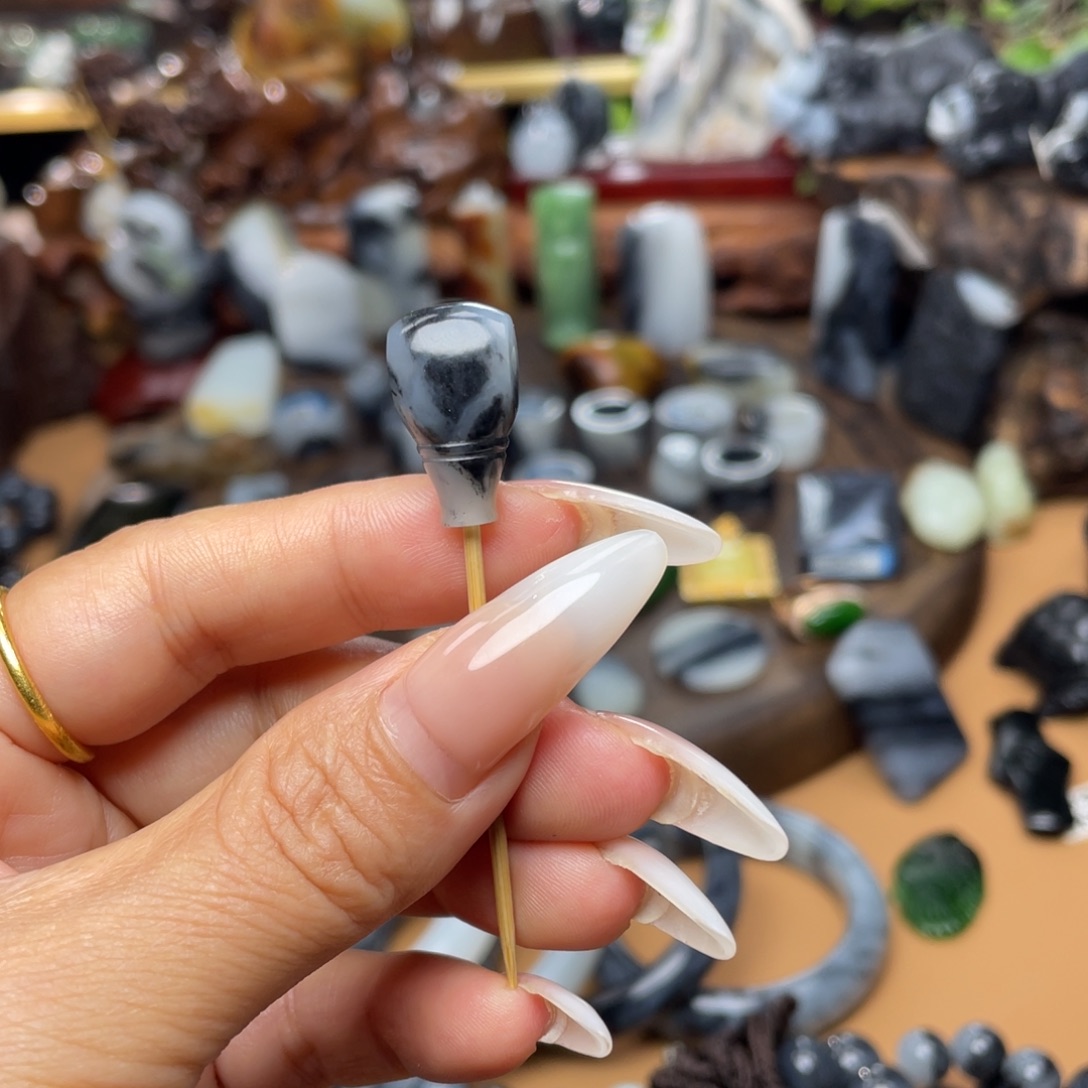 ****颈饰未镶嵌和田玉