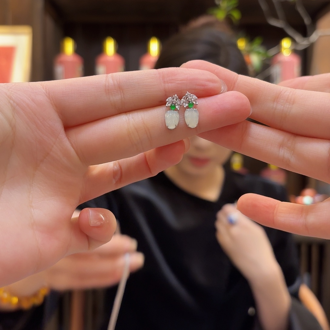 翡翠耳饰18K金镶嵌耳饰