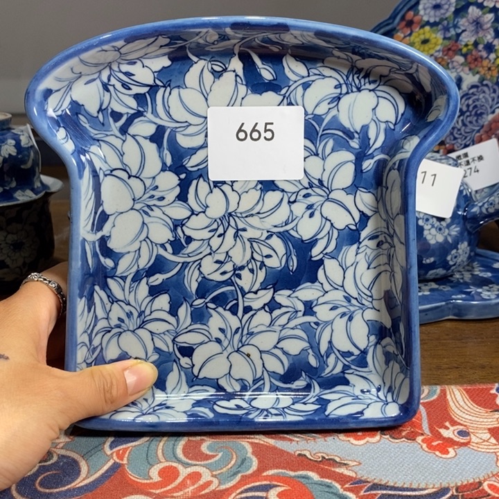 钛合金景德镇手绘百合花吐司盘子