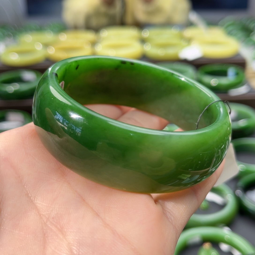 和田玉（碧玉）手镯未镶嵌