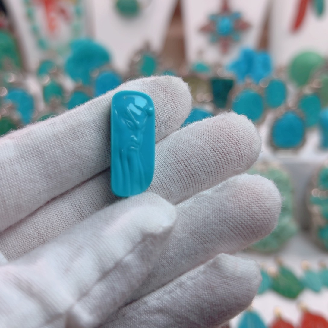 绿松石颈饰未镶嵌