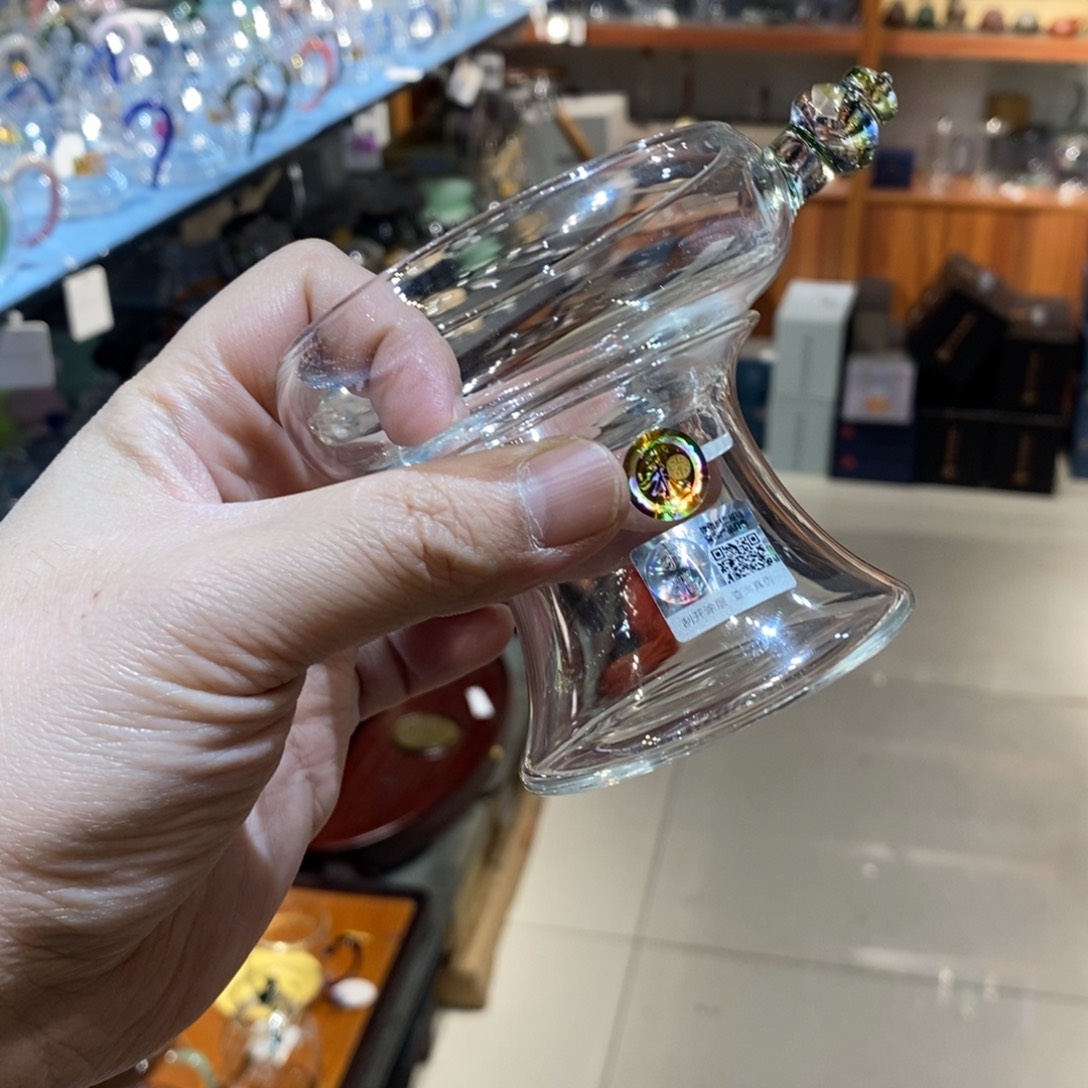 禾器是个女人可以用一生做赌注