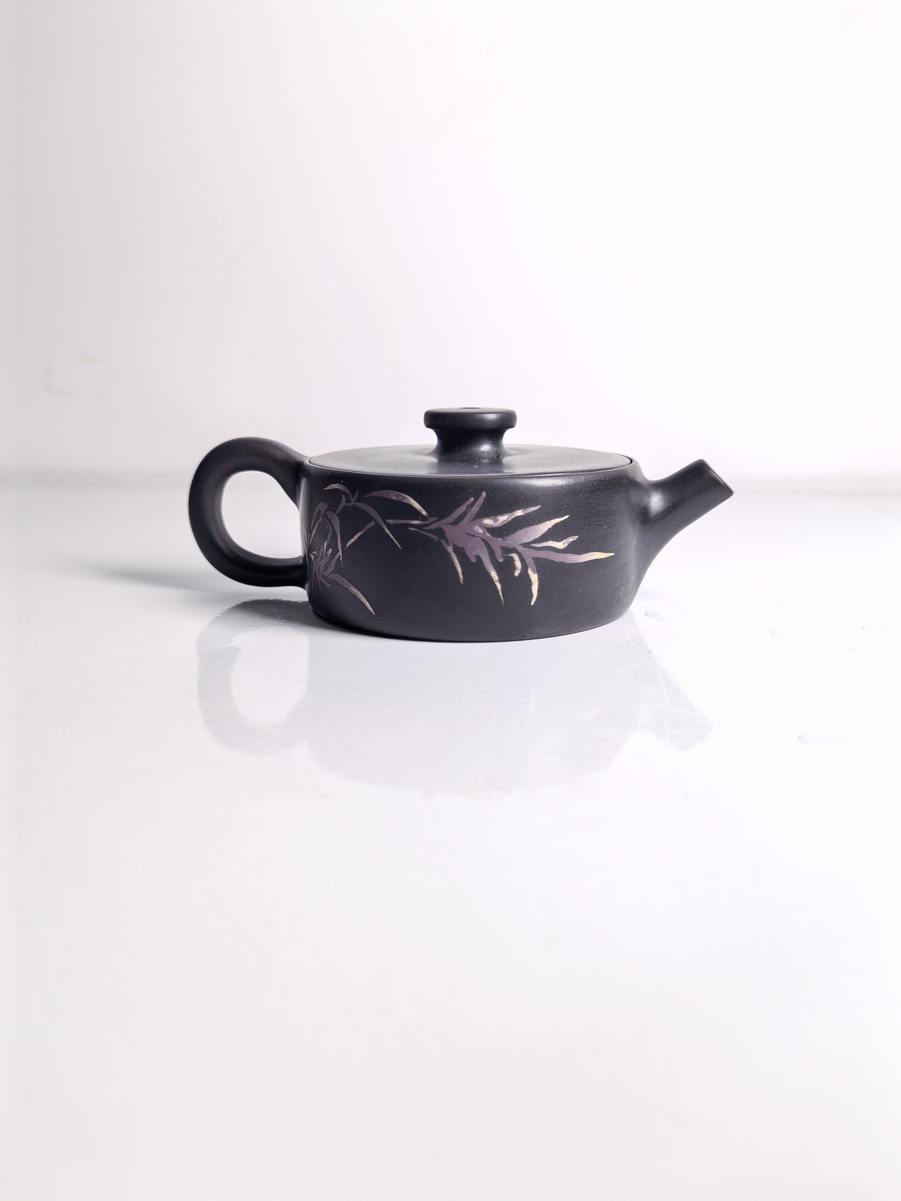 云南建水紫陶全手工拉坯绘画刻填茶壶（微瑕）