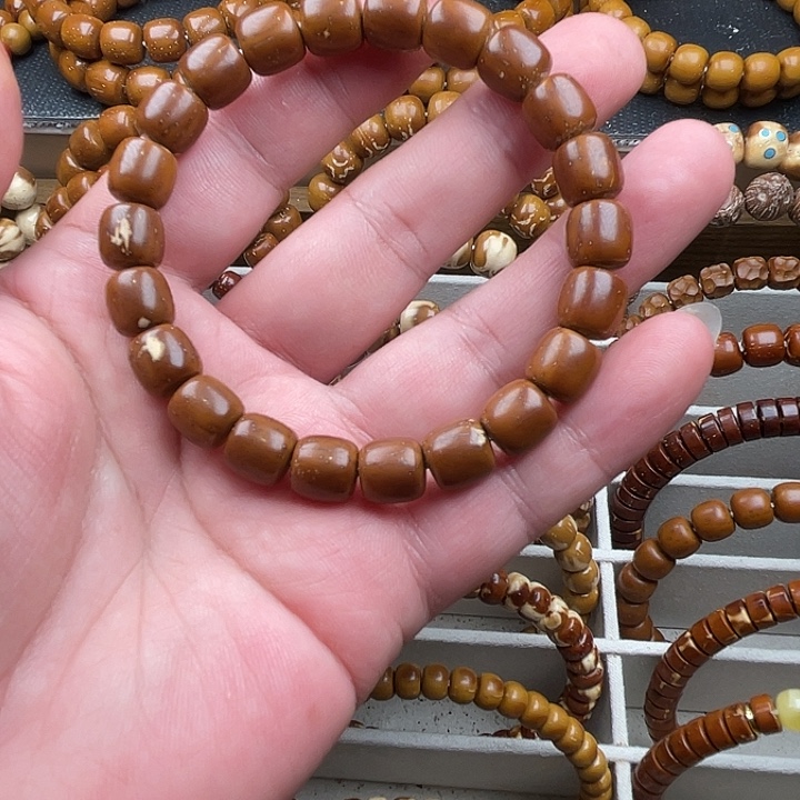 柒***火手串紫金鼠紫金鼠实心老型手串，微瑕款