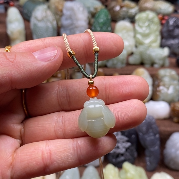 和田玉颈饰未镶嵌