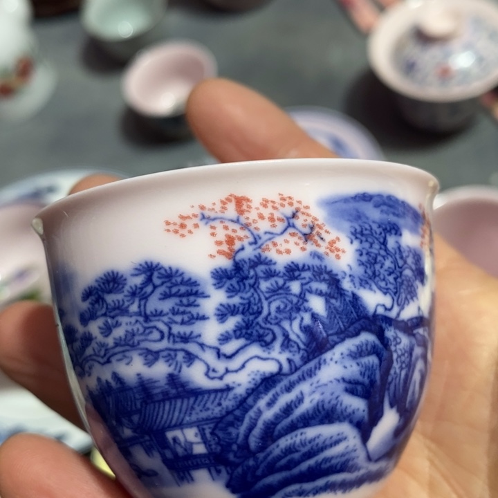 摆件瓷红稀土山水釉里红小杯