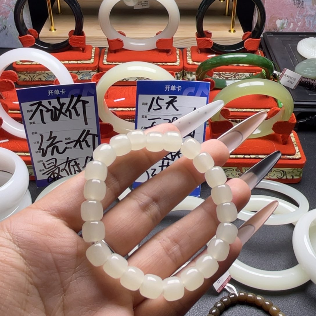 張****卡8老型珠暖白色手串