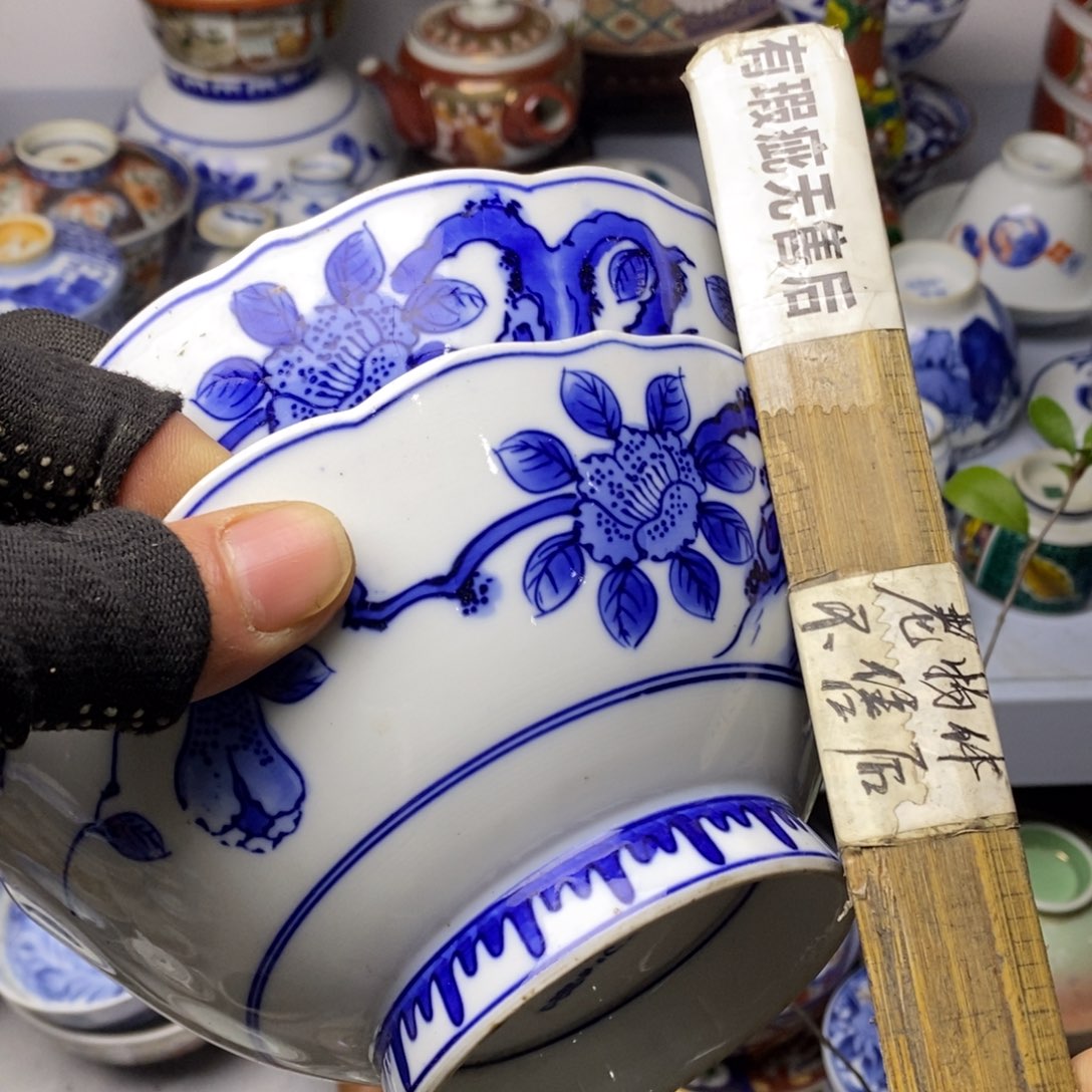 瓷片在干嘛吃饭呢还是睡觉啦没